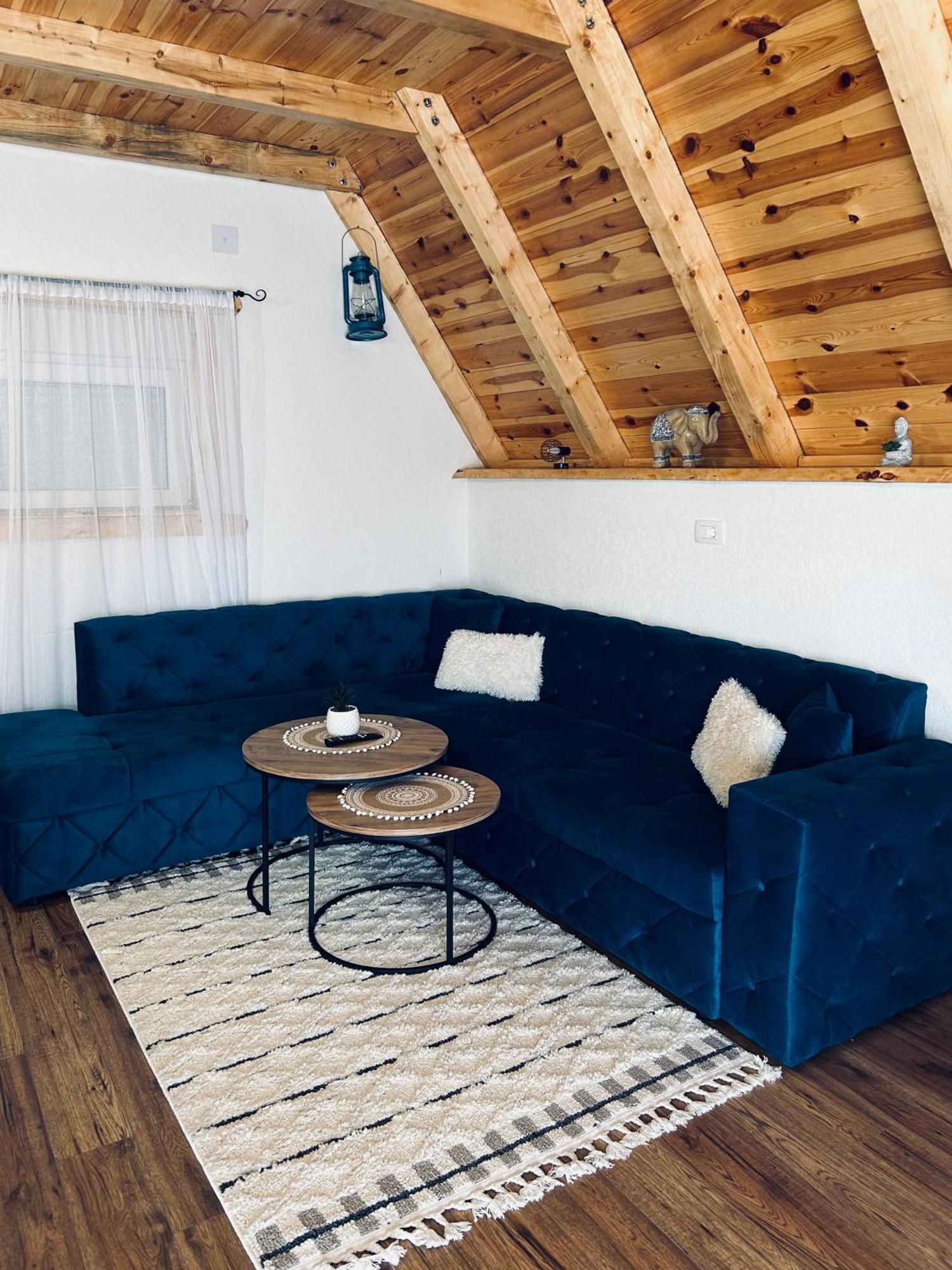 Nomad Lodge Zminica 자블야크 외부 사진